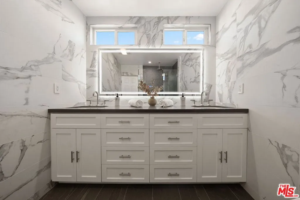 10725 Ohio Avenue Ph2, Los Angeles, California 90024 home-pic-25